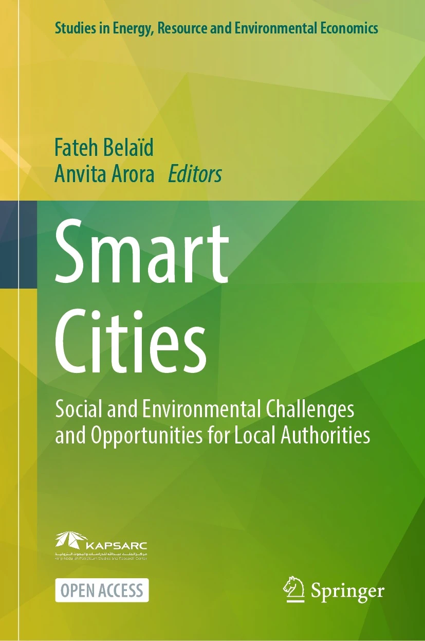 Smart Cities: Social and Environmental Challenges and Opportunities for Local Authorities